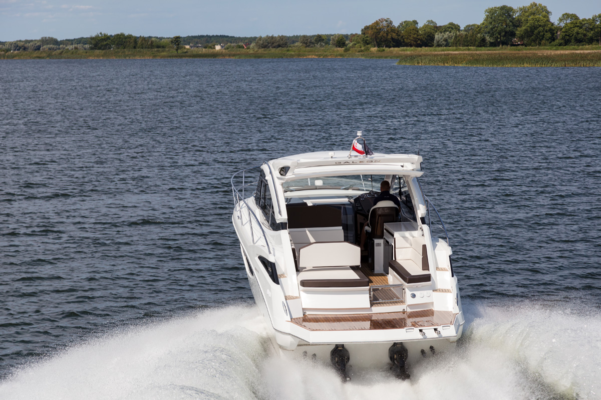 GALEON 335 HTS arrière