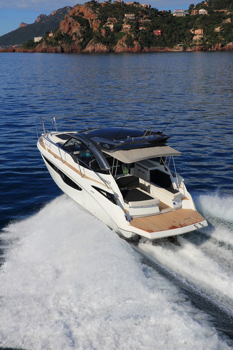 GALEON 335 HTS taud soleil