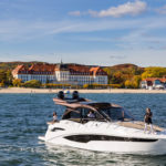 Galeon 425 HTS bain de soleil avant