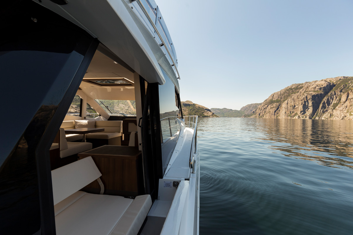 Galeon 460 FLY dossier pivotant