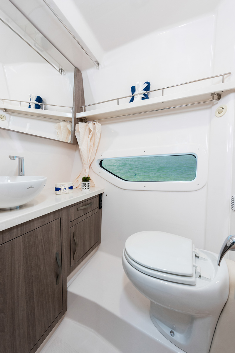 Regal 33 Express toilettes