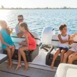 Regal 29 OBX Hors-bord banquette arrière convertible famille