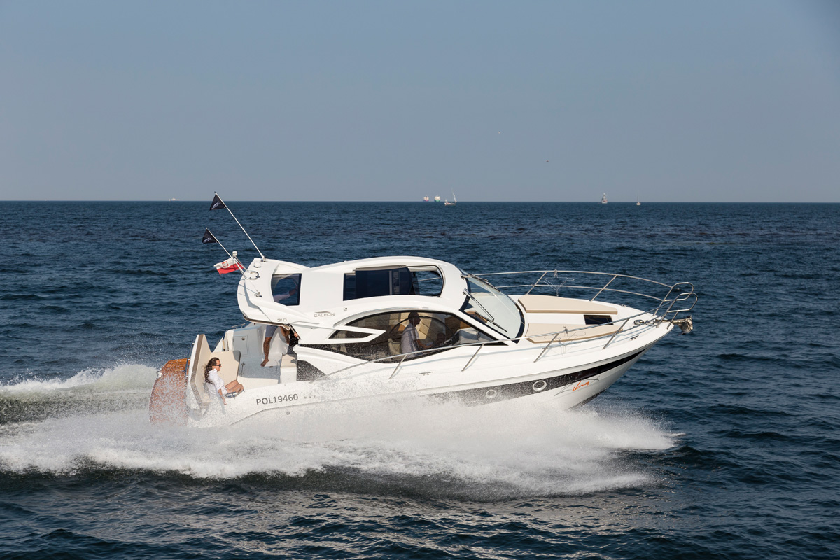 Galeon 310 HTC exterieur