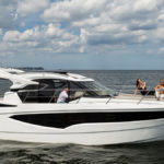 Galeon 370 HTC bain de soleil porte passavant