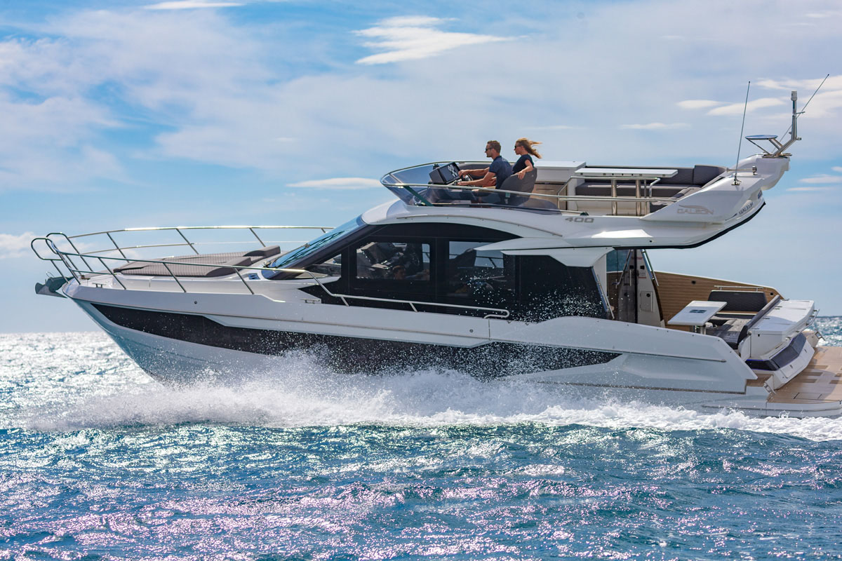 Galeon 400 FLY poste pilotage fly