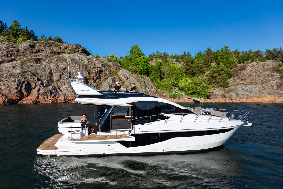 Galeon 470 SKYDECK exterieur droite