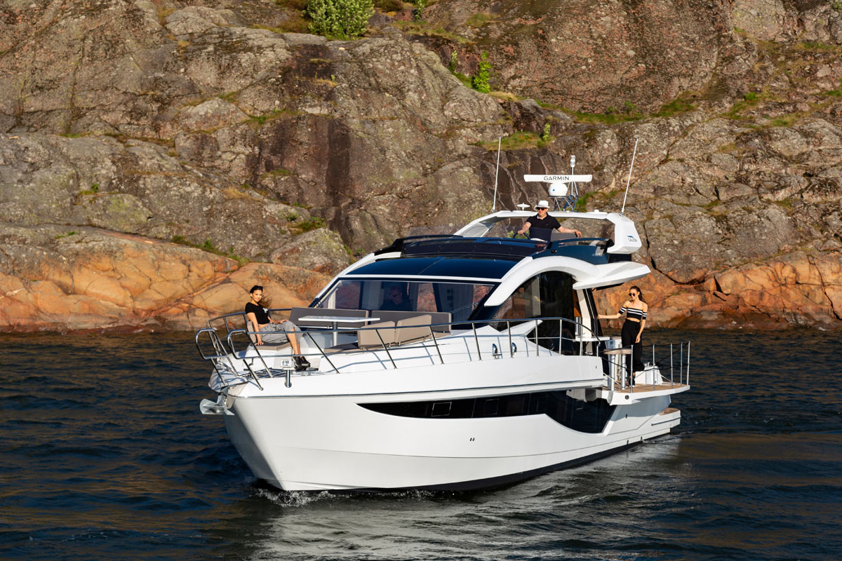 Galeon 470 SKYDECK salon avant