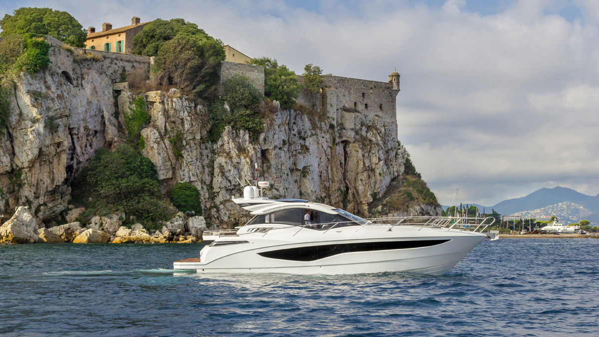 Galeon 485 HTS exterieur droite