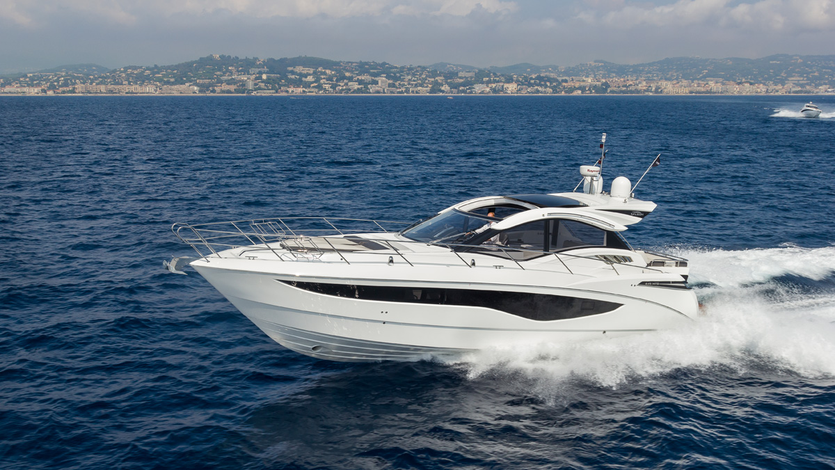 Galeon 485 HTS exterieur gauche