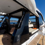 Galeon 510 SKYDECK beach mode cockpit ouvert