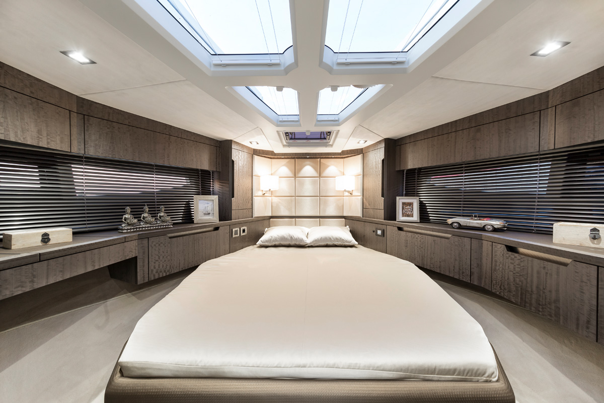 Galeon 510 SKYDECK cabine pointe