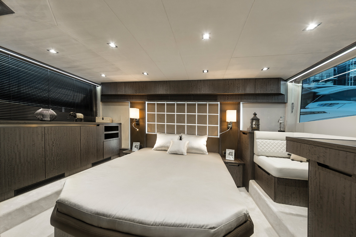 Galeon 510 SKYDECK cabine transversale