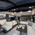 Galeon 510 SKYDECK salon cockpit