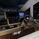 Galeon 560 SKYDECK poste pilotage cockpit