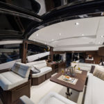 Galeon 560 SKYDECK salon cockpit éclairage