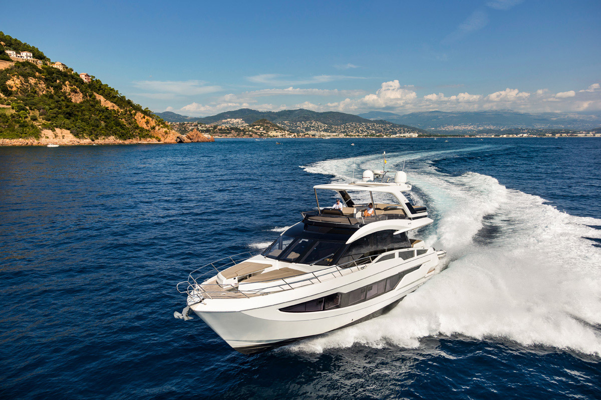 Galeon 640 FLY front