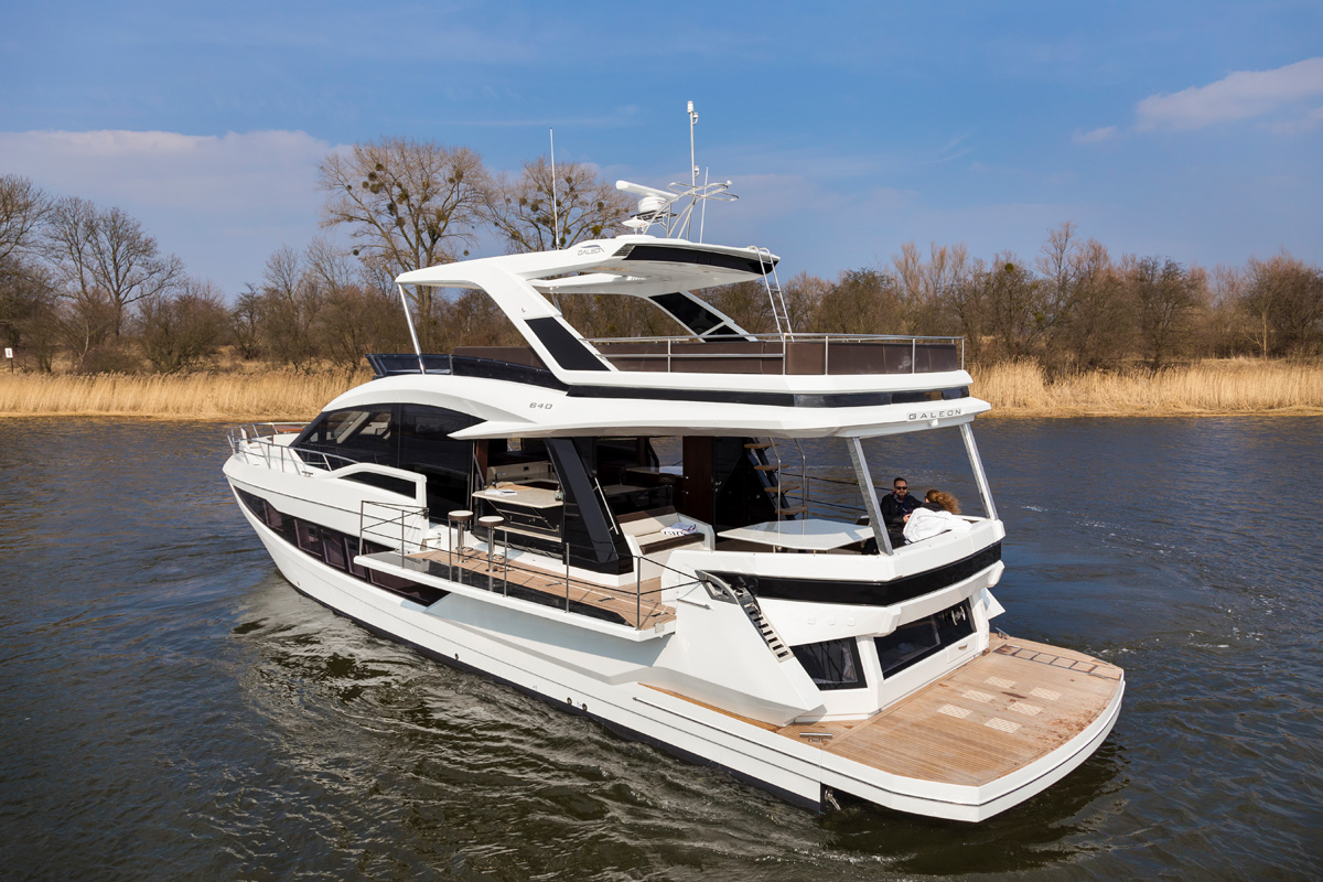 Galeon 640 FLY beach mode