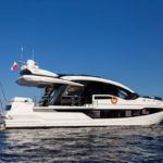 Galeon 650 SKYDECK beach mode droite