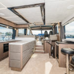 Galeon 680 FLY cuisine cockpit