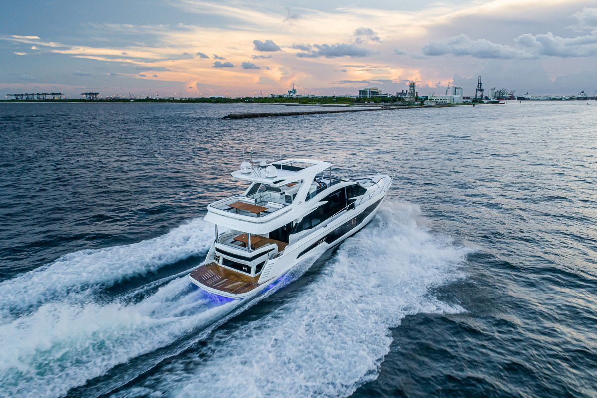 Galeon 680 FLY exterieur arrière