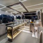 Galeon 700 SKYDECK cuisine cockpit