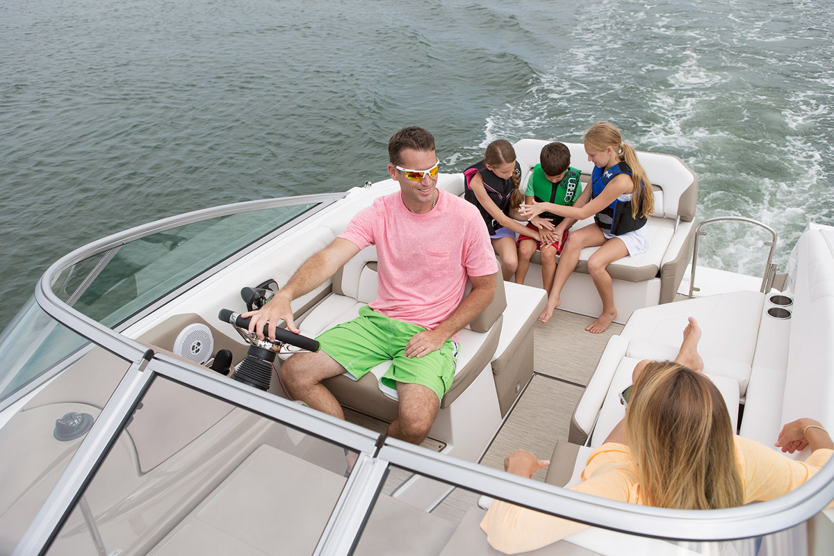 Regal 26 Express famille
