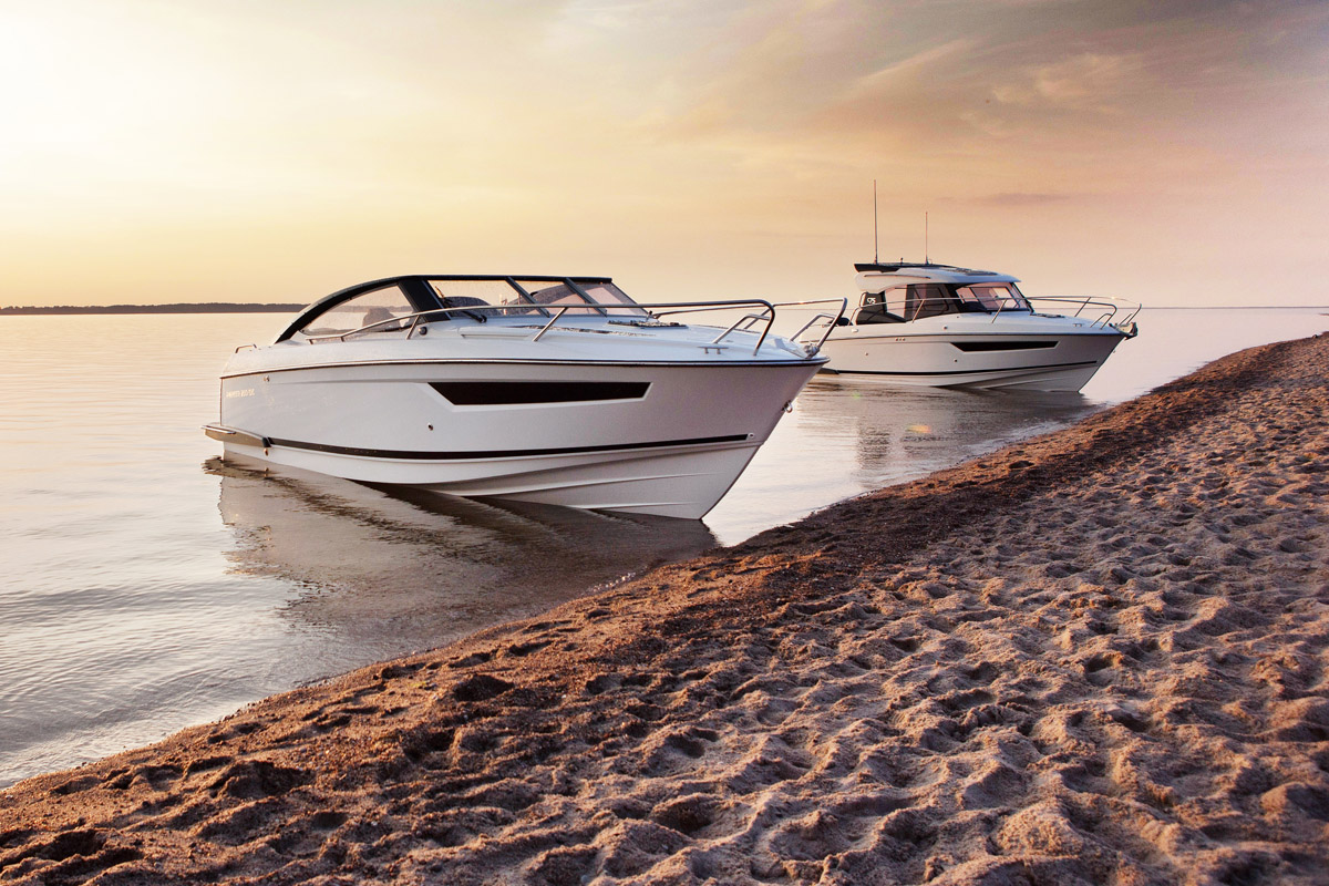 Parker 750 Day Cruiser comparaison Cabin cruiser